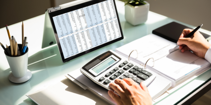 Invoicing using accounting software